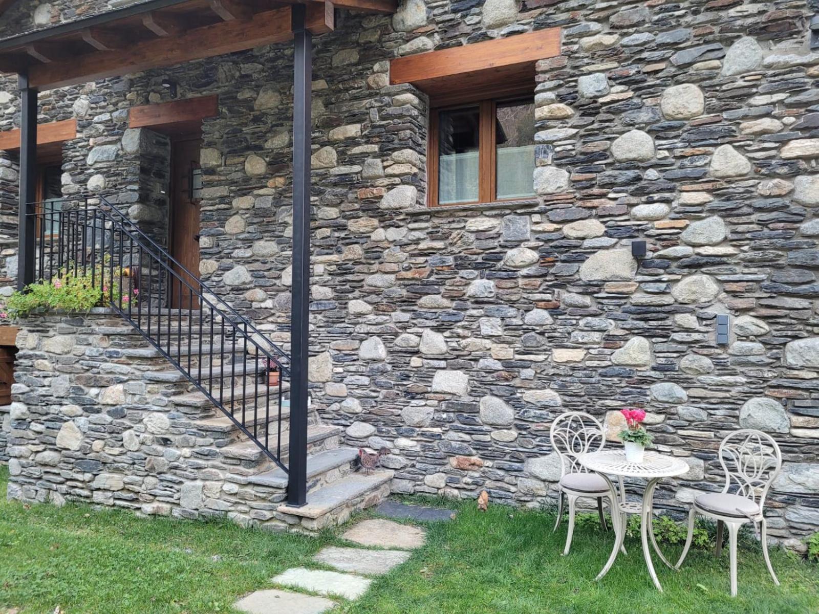 Apartamentos Turisticos: Tu Casa En Sahun Exteriér fotografie